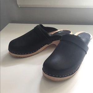 Lotta from Stockholm black clogs